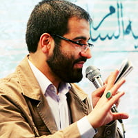 حسین سیب سرخی هر کس که در این میکده نوکر شده باشد